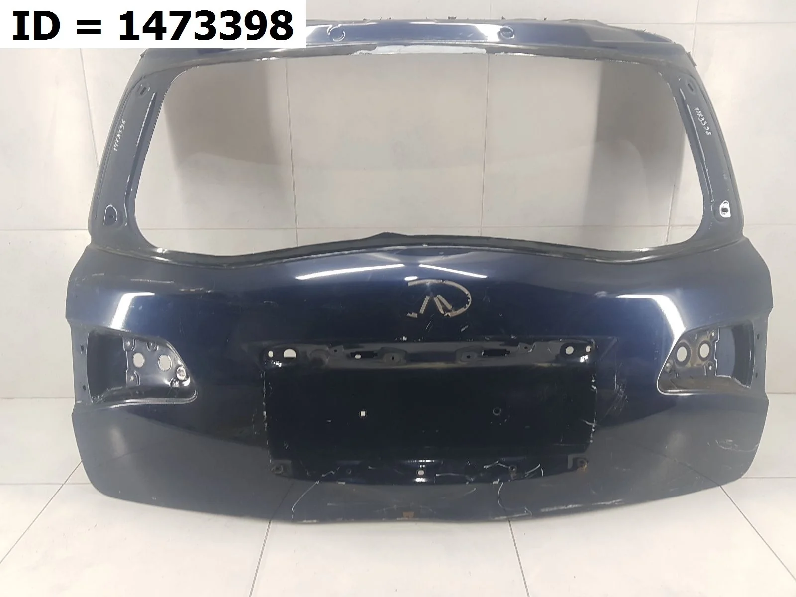 Дверь багажника Infiniti QX80