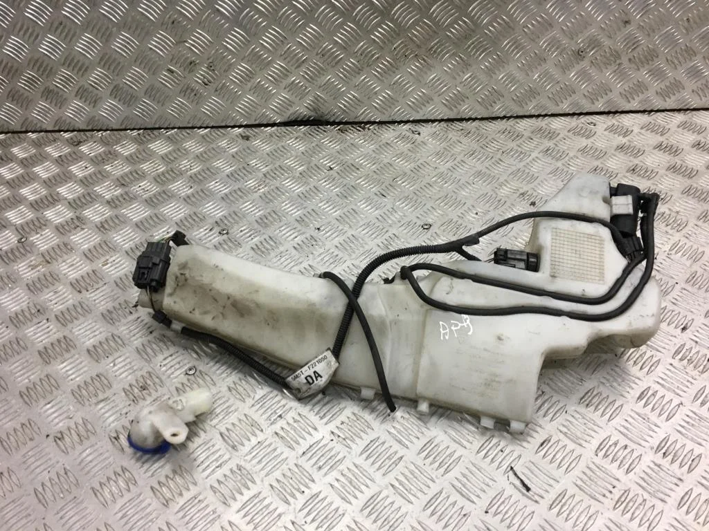 Бачок омывателя FORD Focus 2 2005-2008