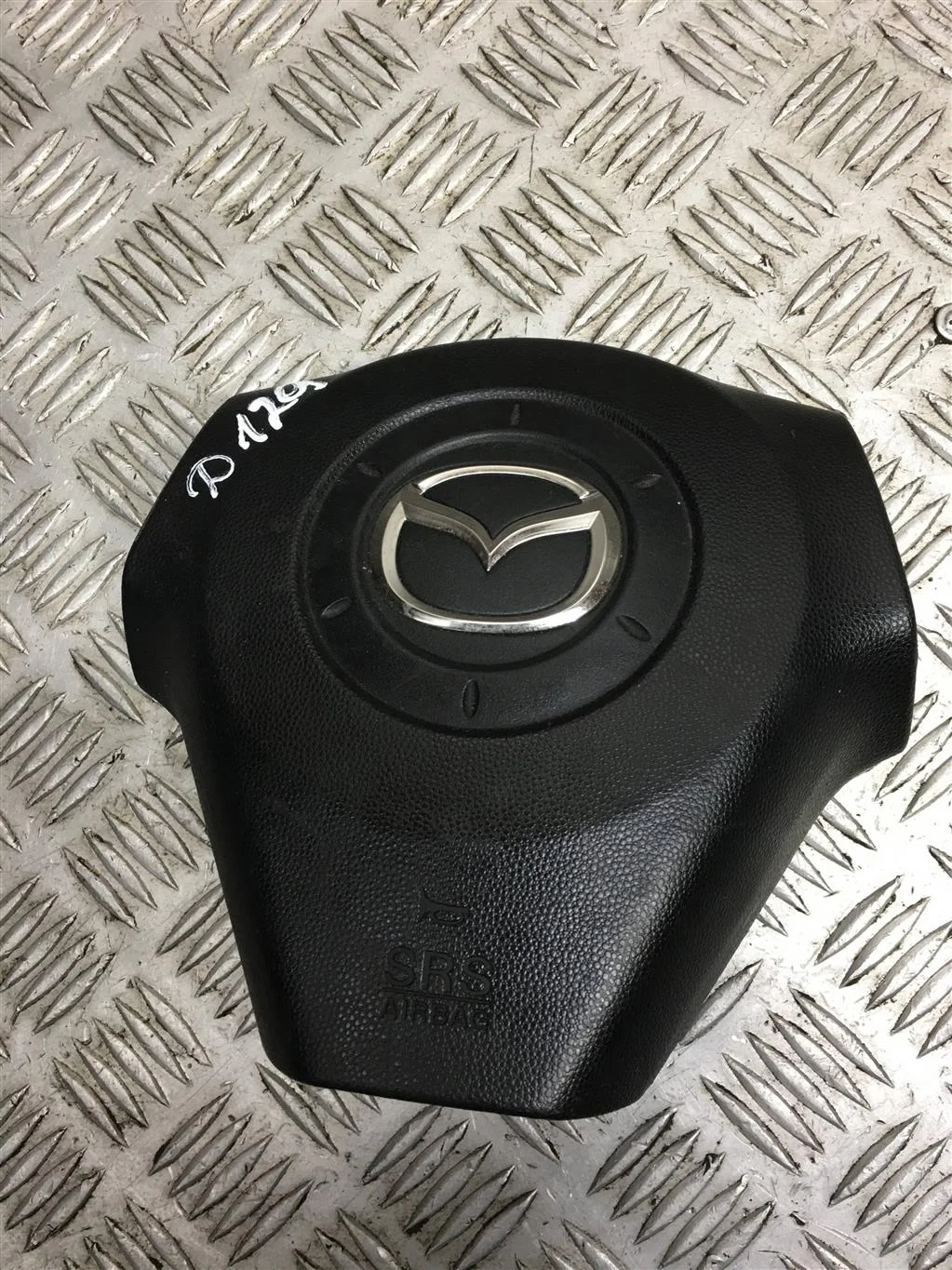 Подушка безопасности водителя MAZDA 3 bk 2003-2009