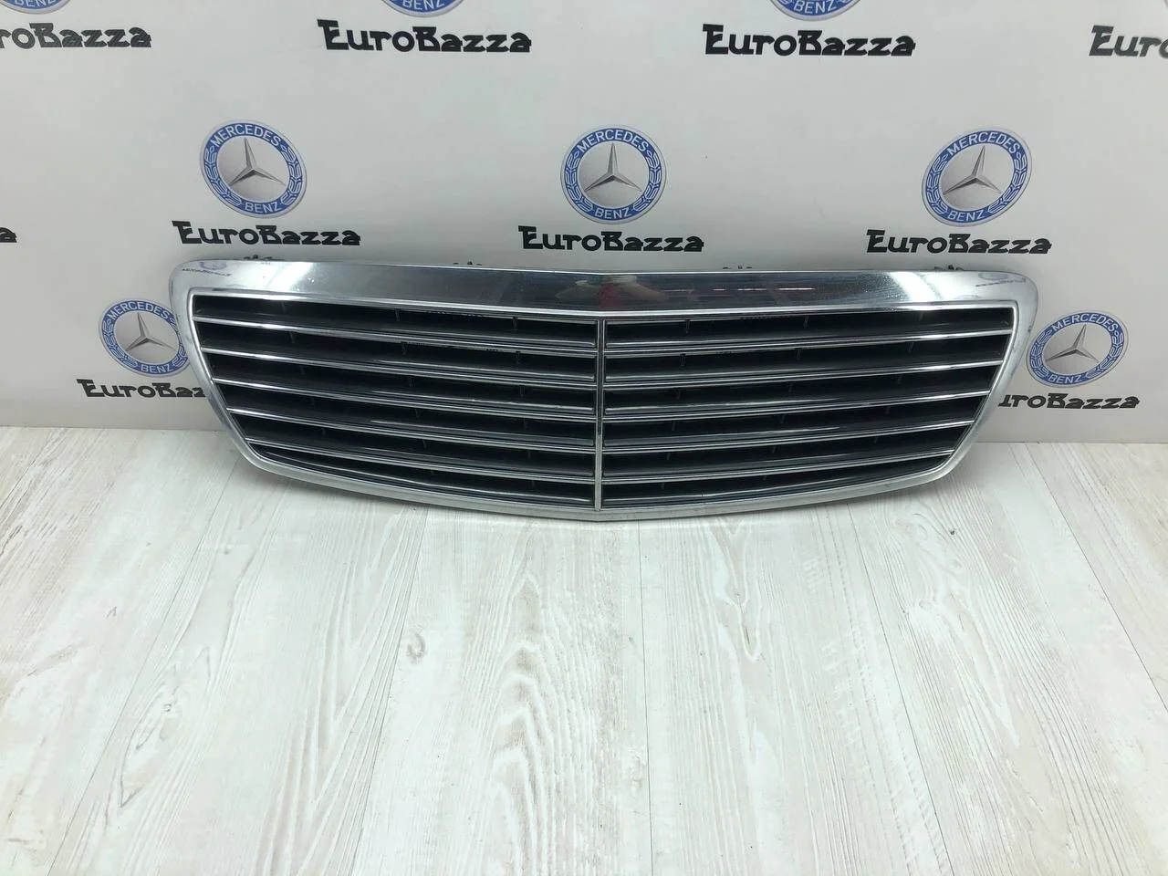 Решетка радиатора Mercedes W211