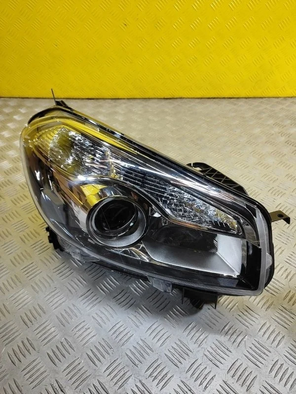 Фара правая Nissan Qashqai (J10) 2006-2013 2011