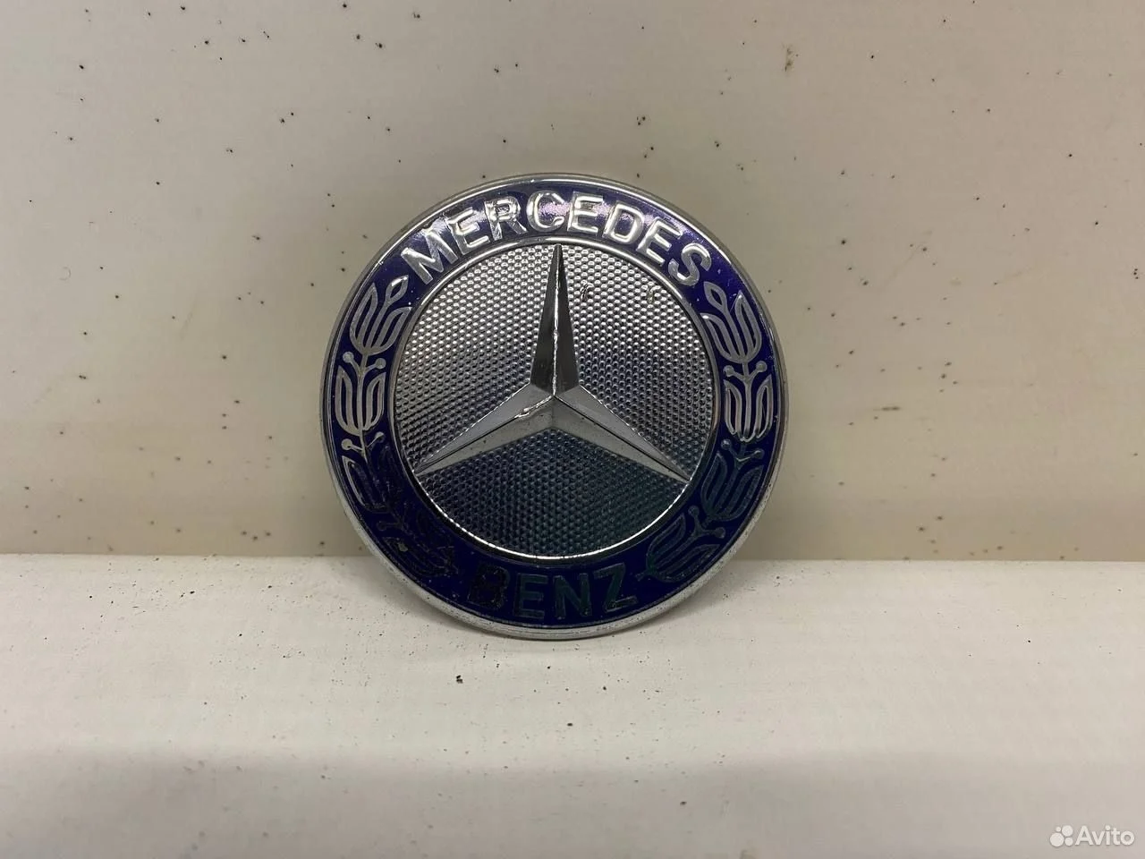 Эмблема капота mercedes benz