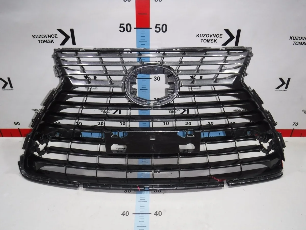 Решетка радиатора Lexus NX200 2014-2021 Z10