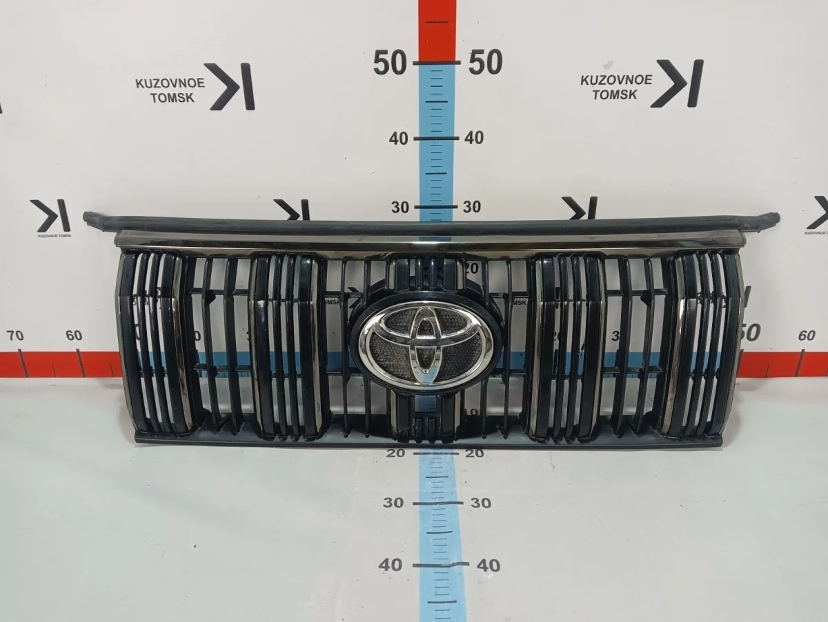 Решетка радиатора Toyota Land Cruiser Prado 2009-2023 J150