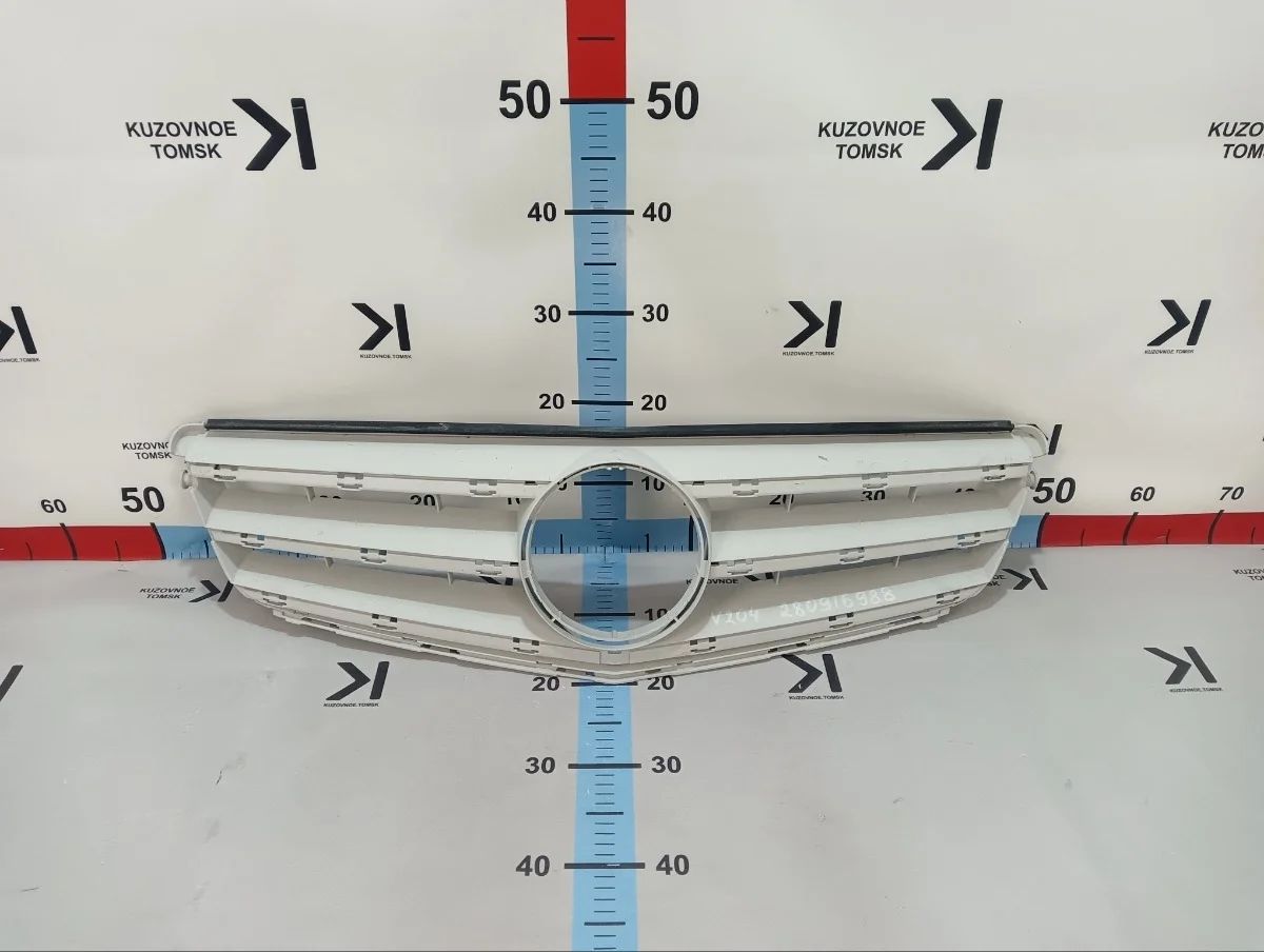 Решетка радиатора Mercedes-Benz -Class 2007-2014 W204