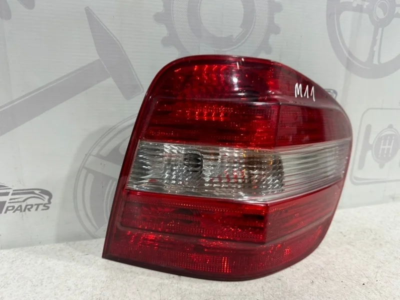 Фонарь задний правый Mercedes-benz ML 2006 W164