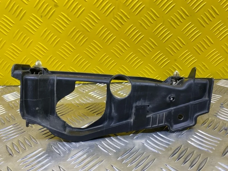 Накладка замка багажника Lexus LX 570 2007-2012 2010