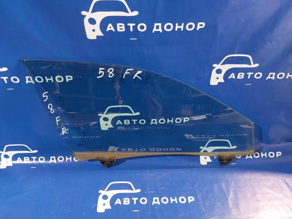 стекло AUDI A4 8E5 AMB