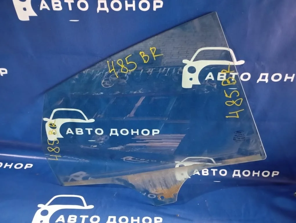 стекло FORD FOCUS CB8 IQDB