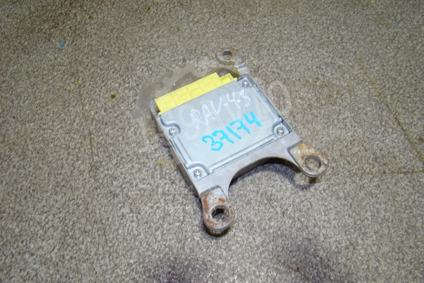 блок управления air bag Toyota RAV4 (XA30) 2005-2012