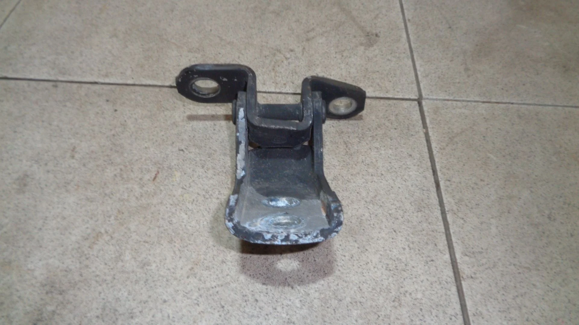 петля двери Toyota RAV4 (XA30) 2005-2012