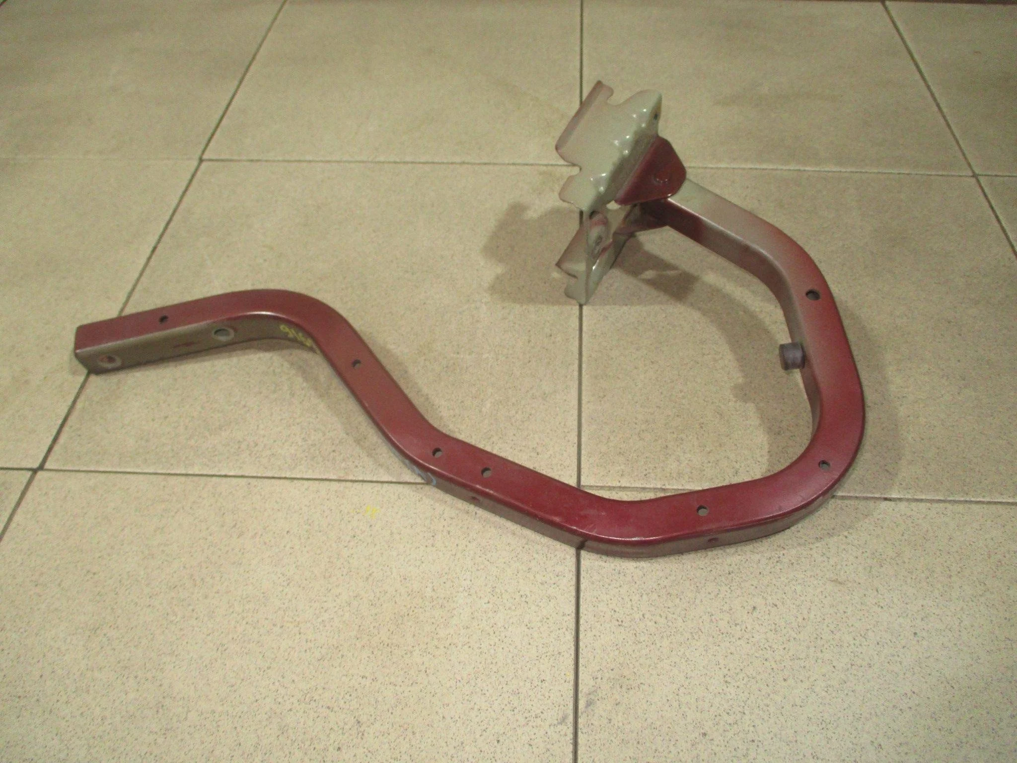 Петля крышки багажника Nissan Almera (N16) 2000-2006