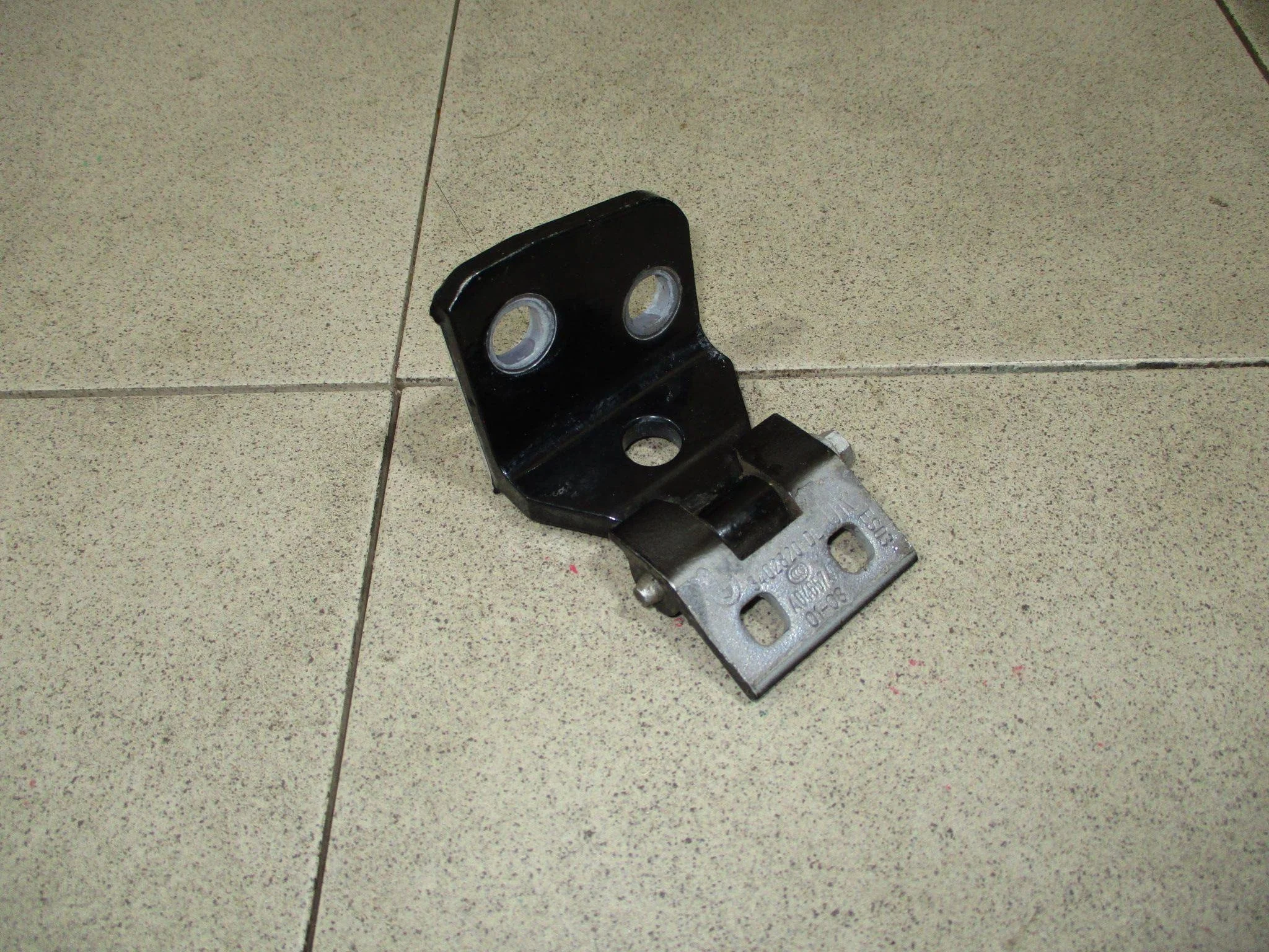 Петля двери BMW X3 (E83) 2003-2010