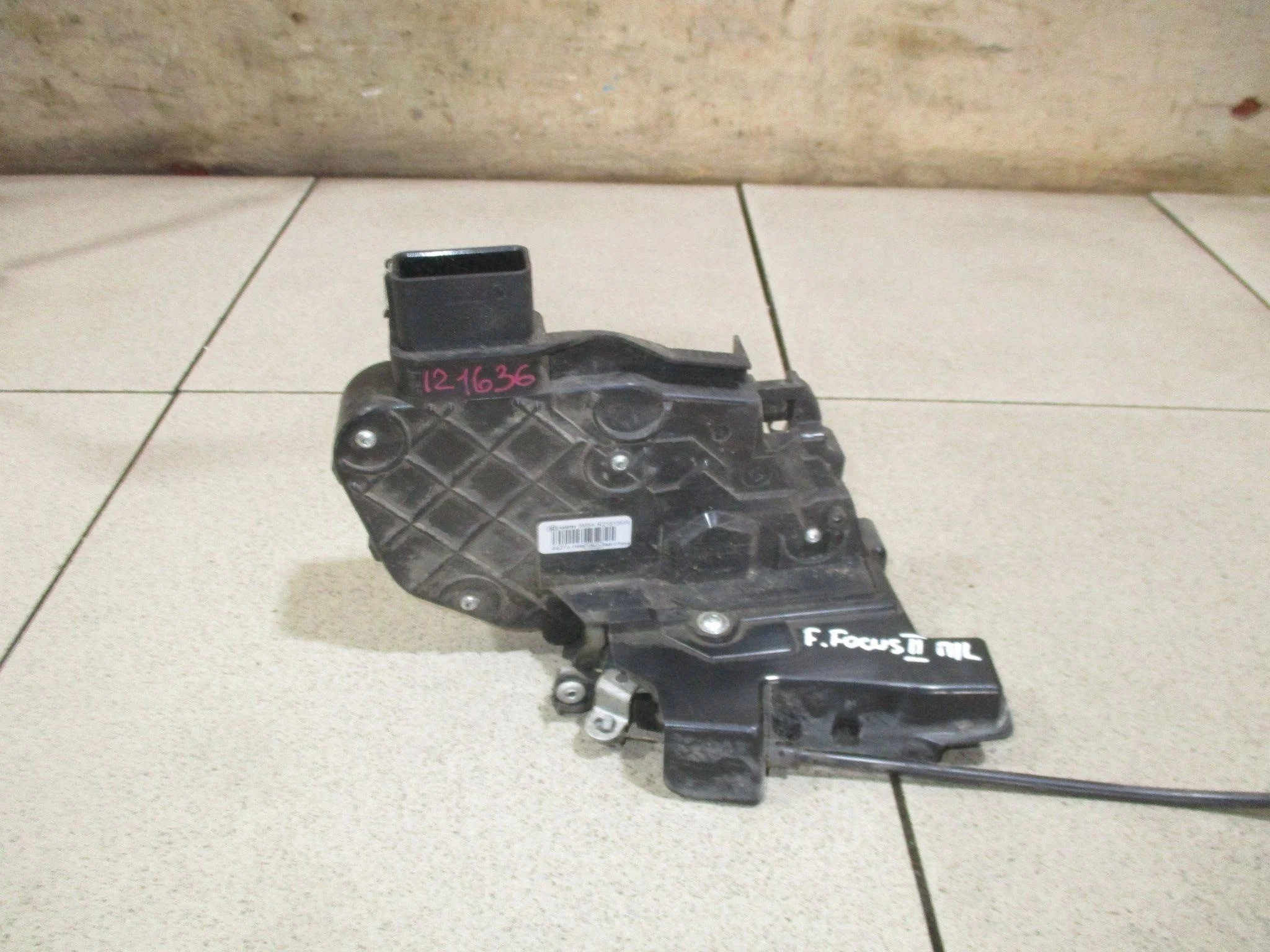 замок двери Ford Focus II 2005-2011