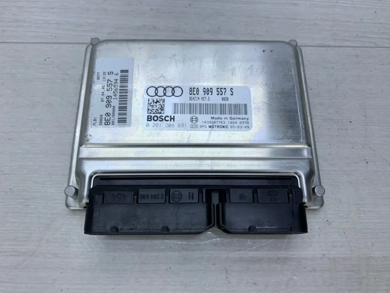 Блок управления двигателем Audi A4 B7 2.0I 2005