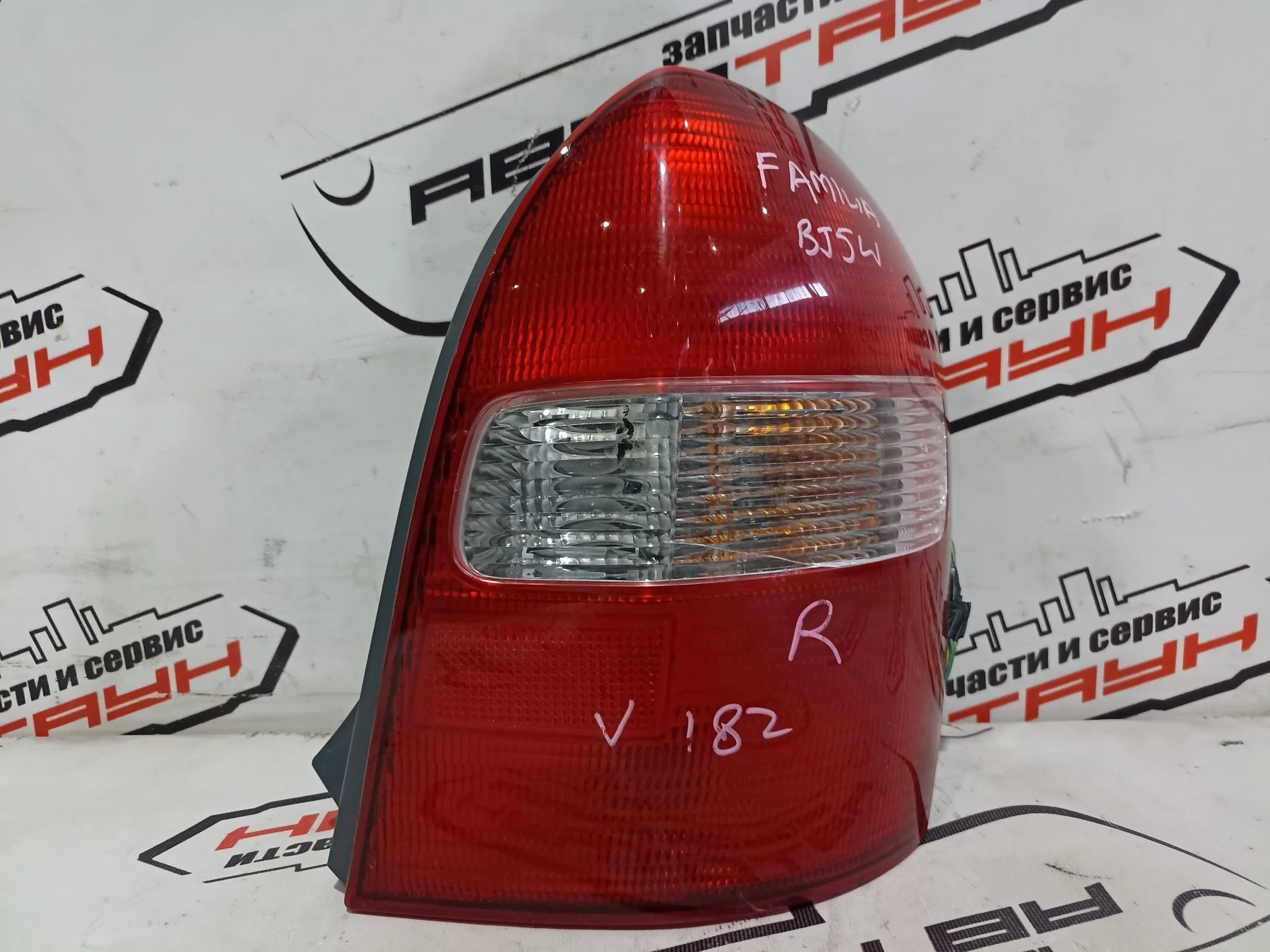 ФОНАРЬ MAZDA 323 FAMILIA BJ BJ5W BJ8W BJFW R1287 WAGON 1 МОДЕЛЬ 2 МОДЕЛЬ ПРАВЫЙ B25R51150C F058