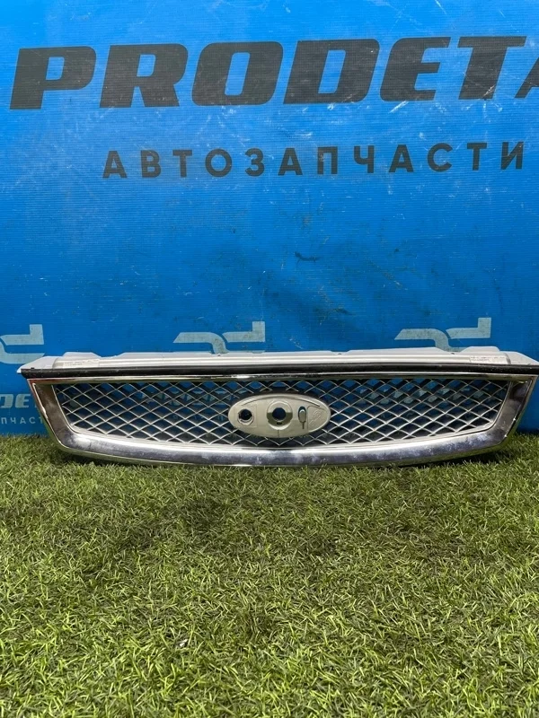 Решетка радиатора Ford Focus 2 2005-2008