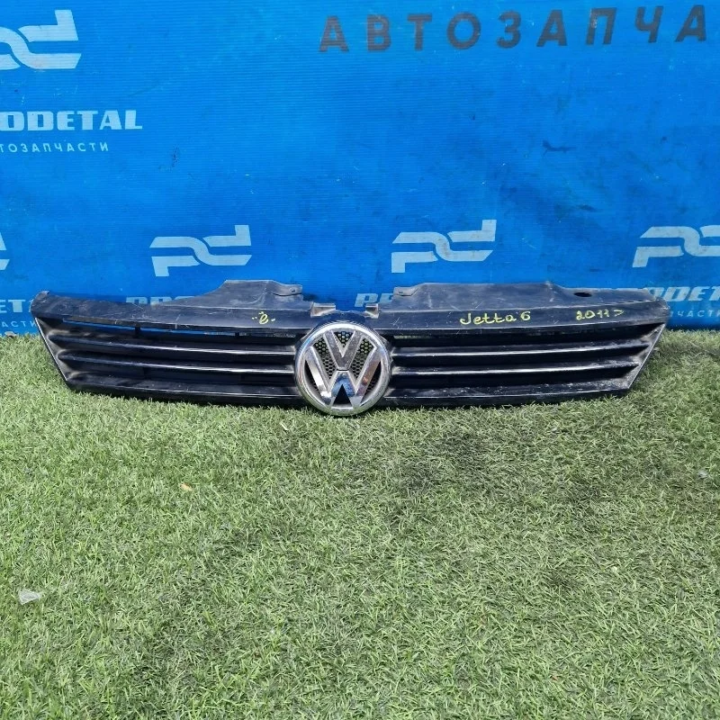 Решетка радиатора Volkswagen Jetta