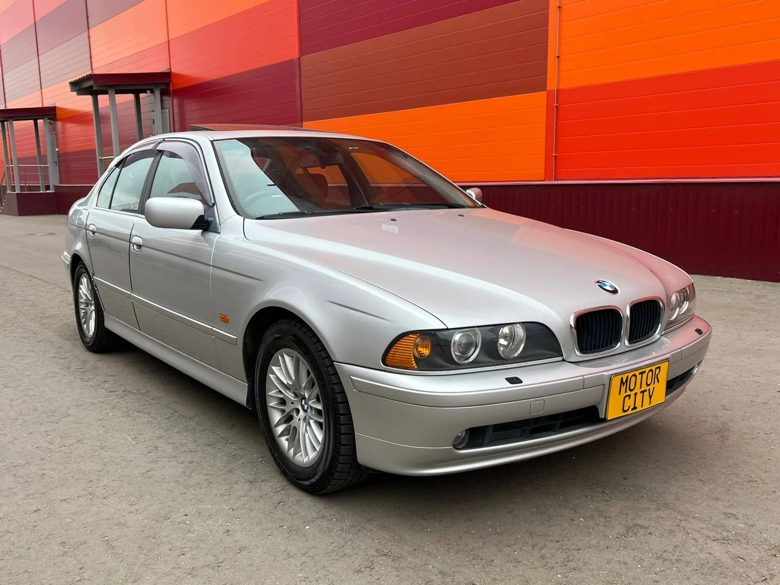 В разбор из японии BMW 530i 2002 E39