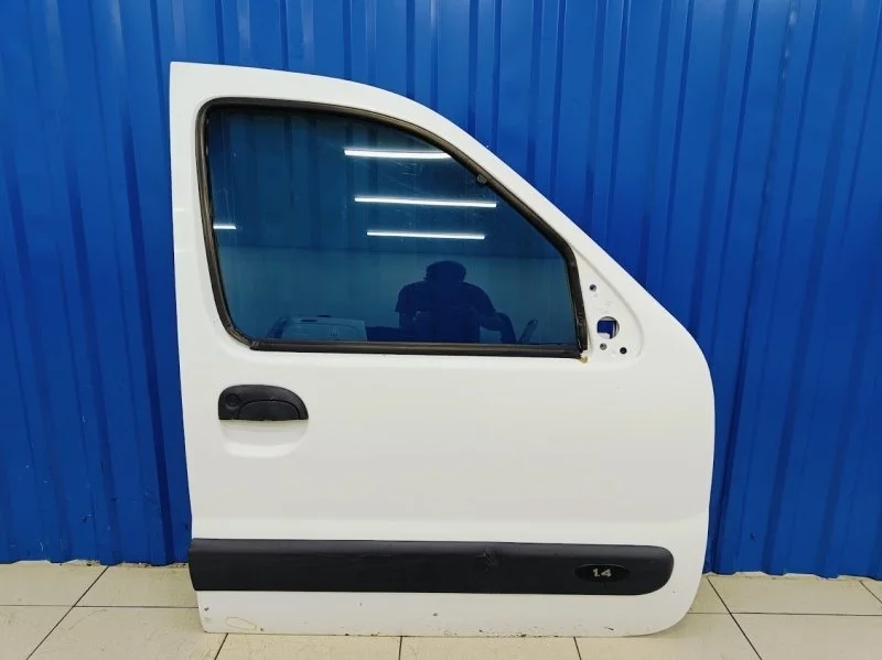 Дверь Renault Kangoo 2005 7751471746 1.4 K7J700, передняя правая