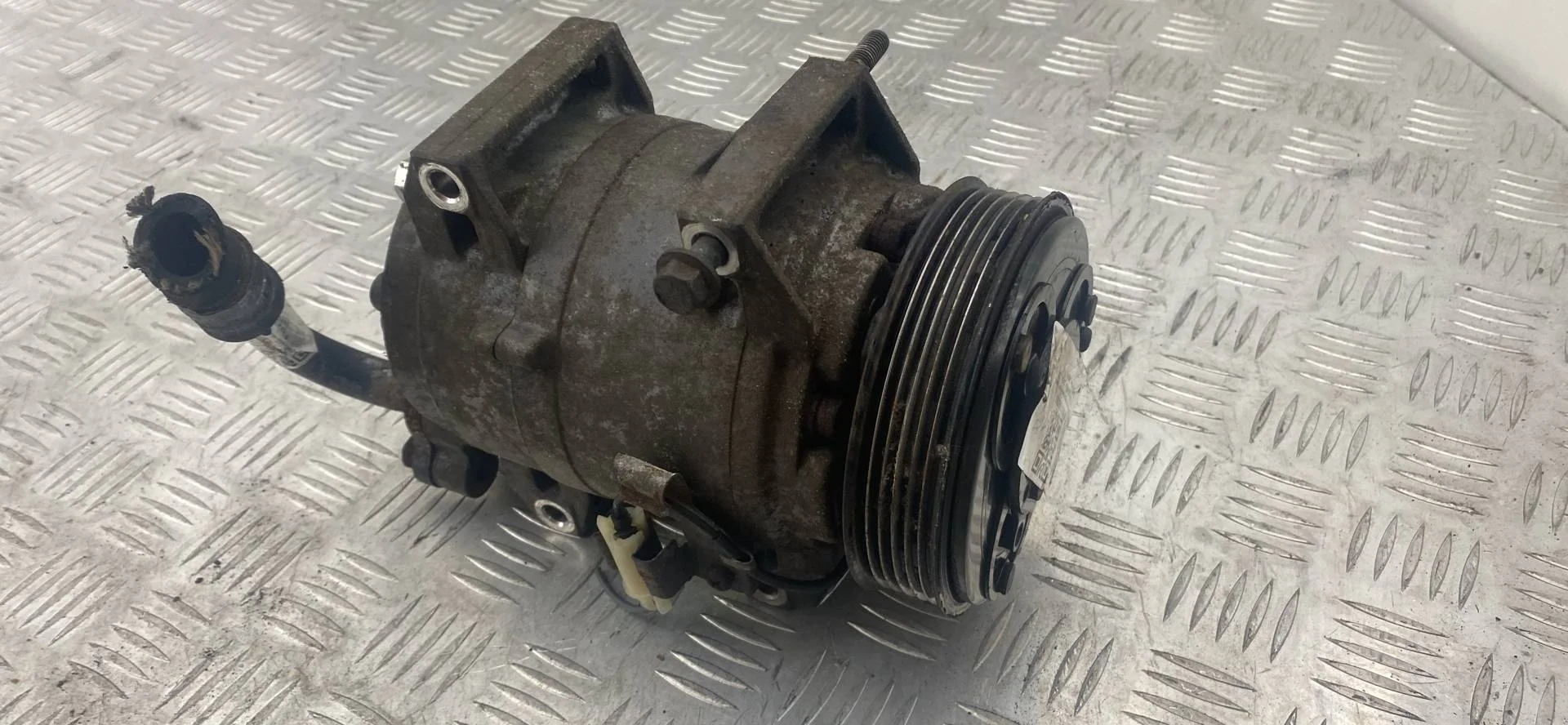 Компрессор кондиционера Volvo V70 2 2001 8708581