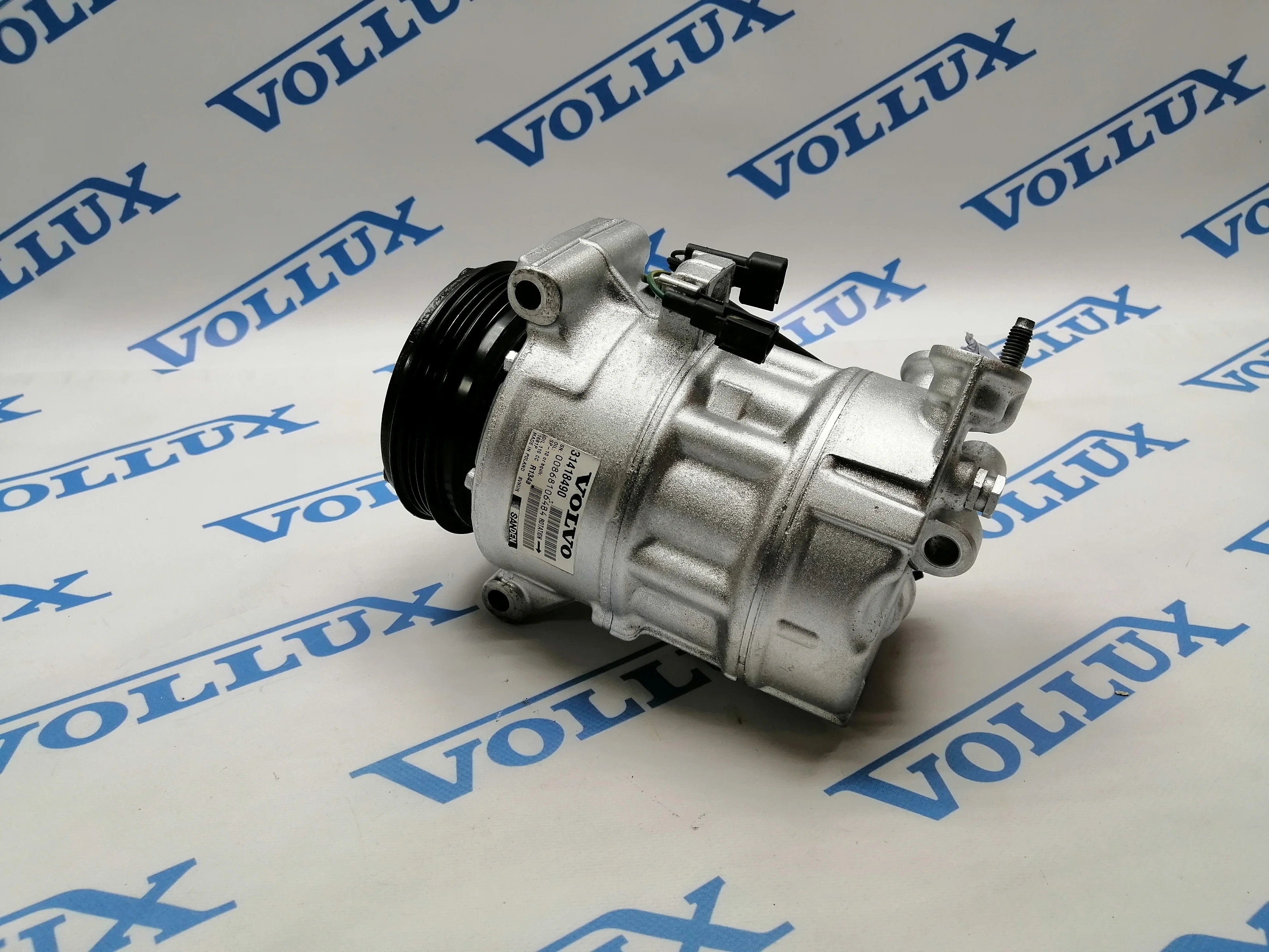 Exchange Компрессор кондиционера Volvo XC70, S80 07-11  6 цил. Восстановленный