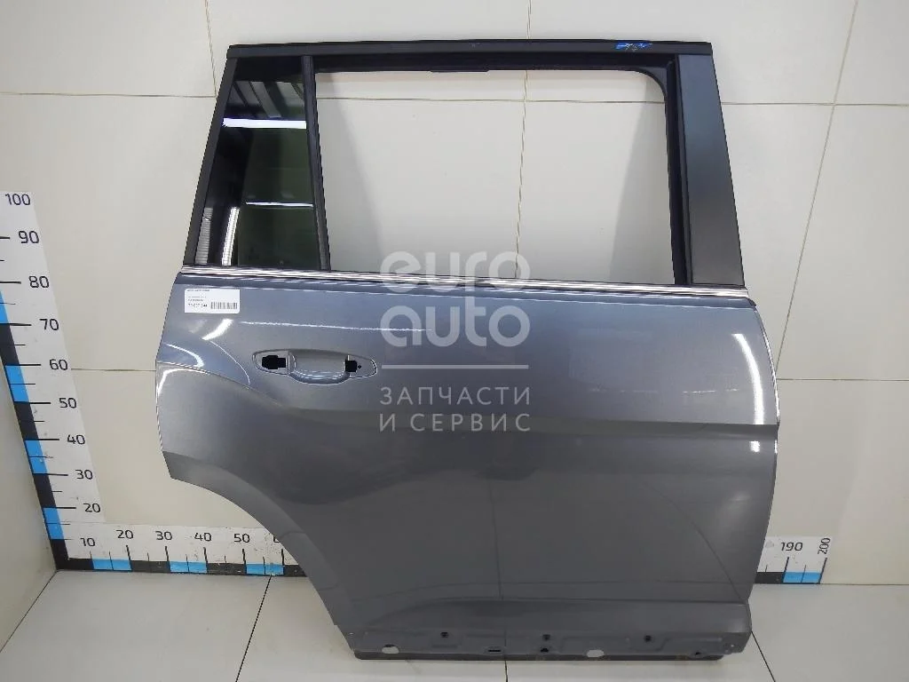 Дверь задняя правая VW Teramont 3CN833056J