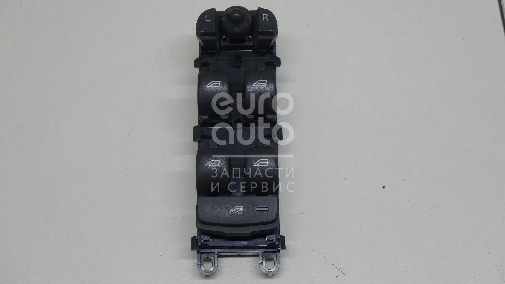 Блок управления стеклоподъемниками Land Rover Freelander 2 AH2214540AC