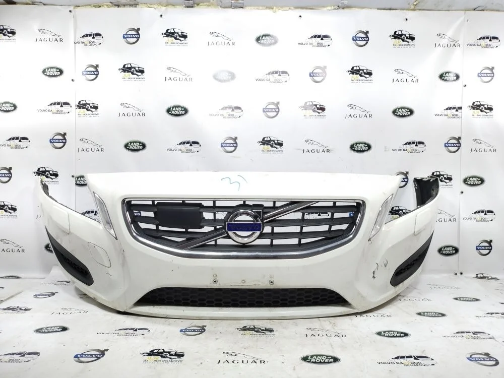 Бампер передний Volvo S60 V60 2010-2013 Белый S60 II (2010—2013)