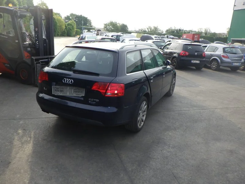 Продажа Audi A4 2.0D (140Hp) (BLB) FWD CVT по запчастям