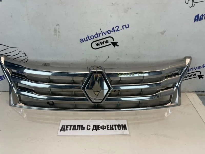 решетка радиатора Renault Duster 2014 HSM F4RA400