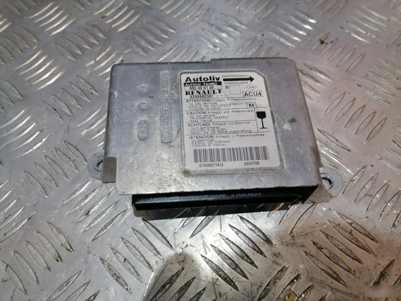 Блок управления AIR BAG Renault Megane 2 8200682387 1.6