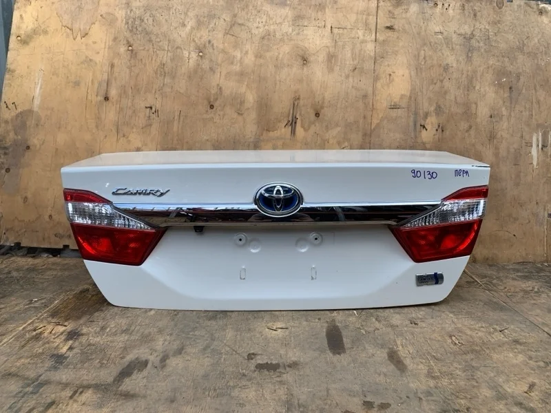 Крышка багажника Toyota Camry 2012-2017 50 55