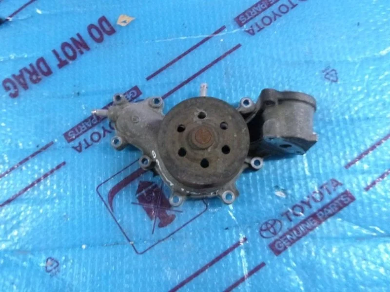 Насос водяной (помпа) Toyota Land Cruiser 200 2013 1610059365 4