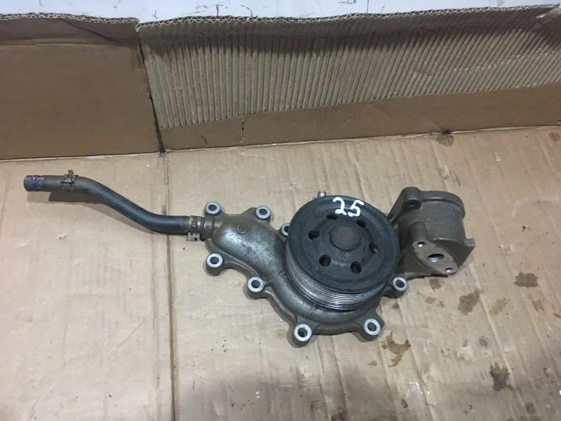 Насос водяной (помпа) Toyota Land Cruiser 200 2016 1610059366 URJ202 1VD-FTV 4.5