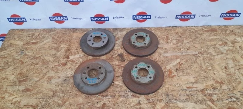 Диск тормозной Nissan March 2002-2010 40206AX000 K12 CR14, передний