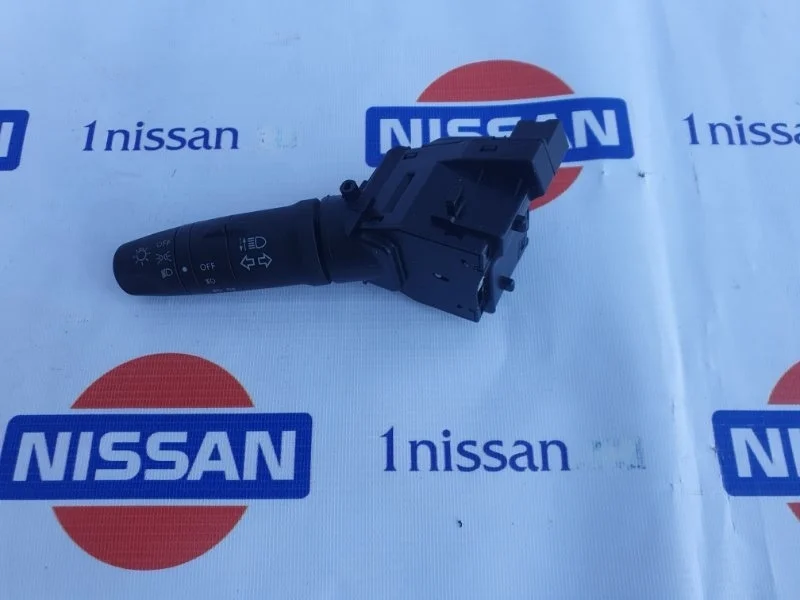 Подрулевой переключатель поворотников Nissan Primera 2002-2006 25540AV600 P12 QG16-QG18, передний левый