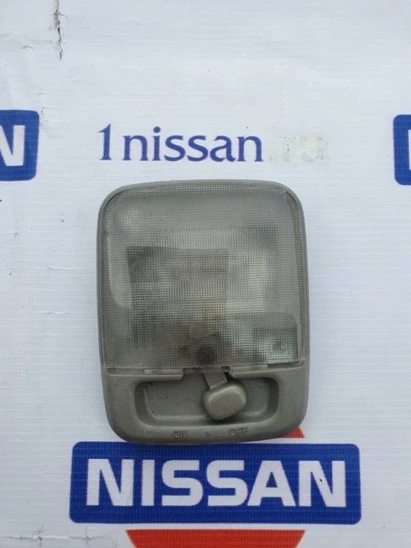 Фонарь задний внутренний Nissan X Trail 2002-2007 264100V000 Т30 QR25, задний