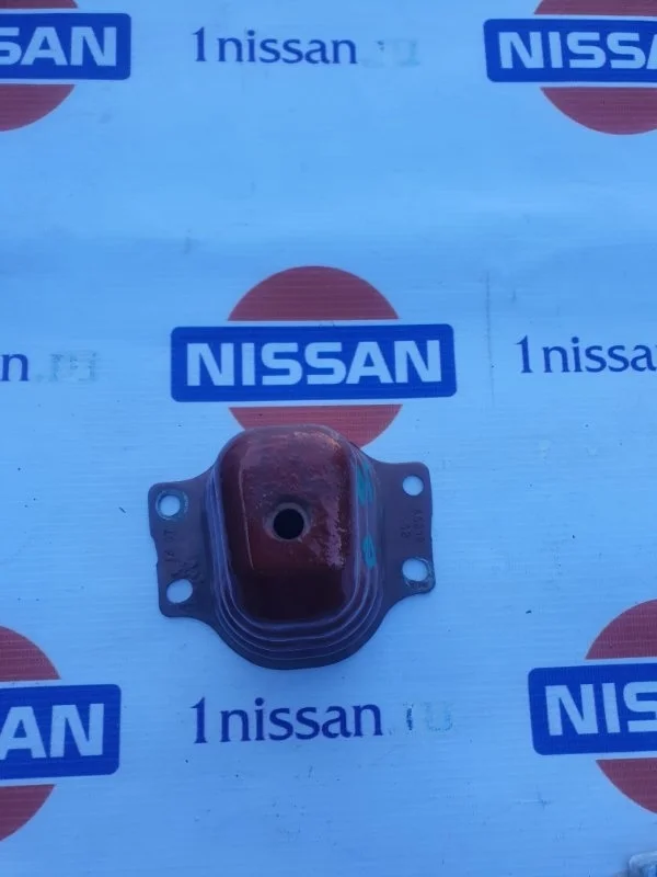 Кронштейн усилителя бампера Nissan Note 2006-2013 85212AX630 E11 HR16, задний