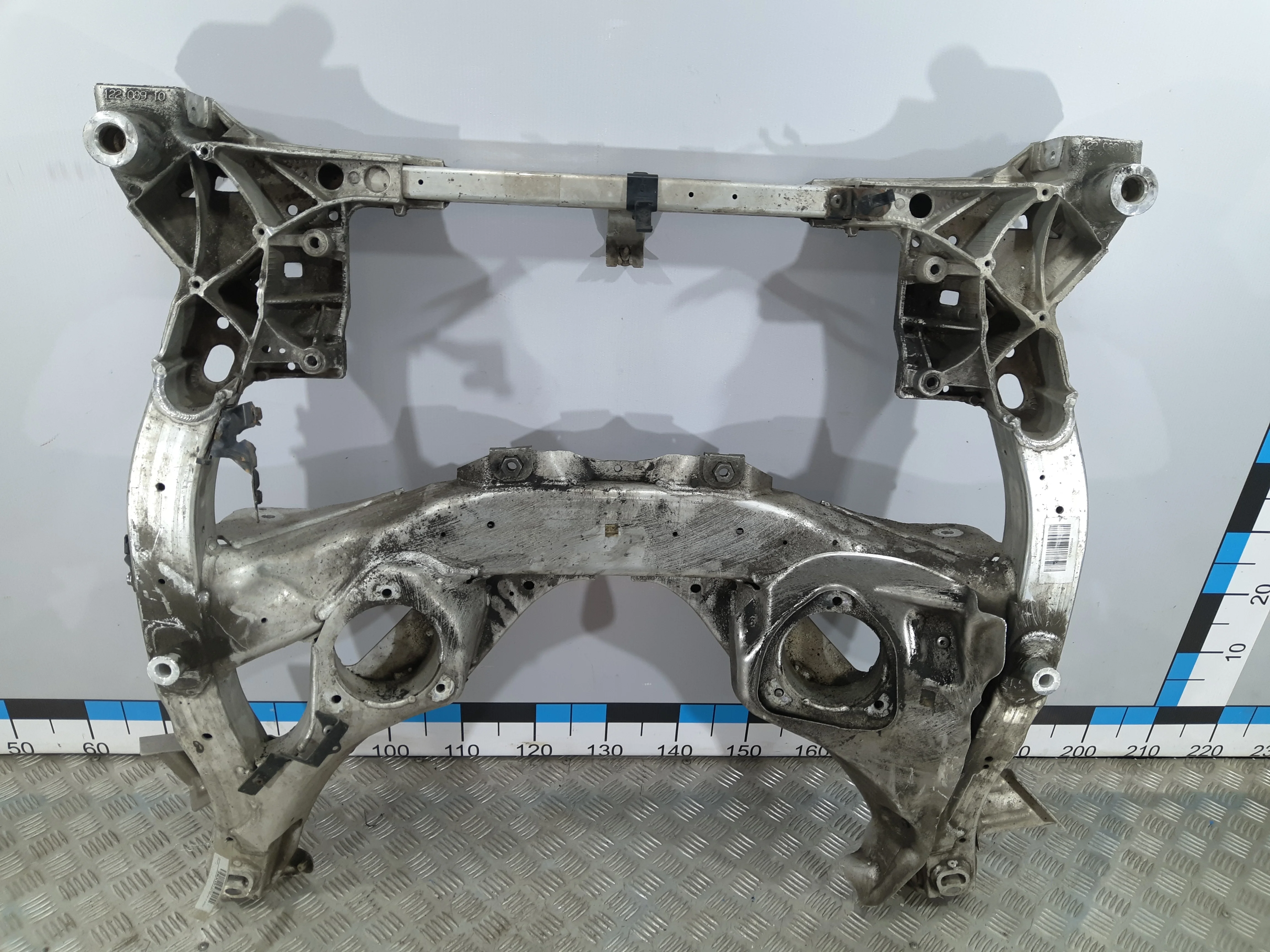 [Б/У] Балка передняя BMW 5 F10/F11, 7 F01/F02 - задний привод [Код: 00289521 ]