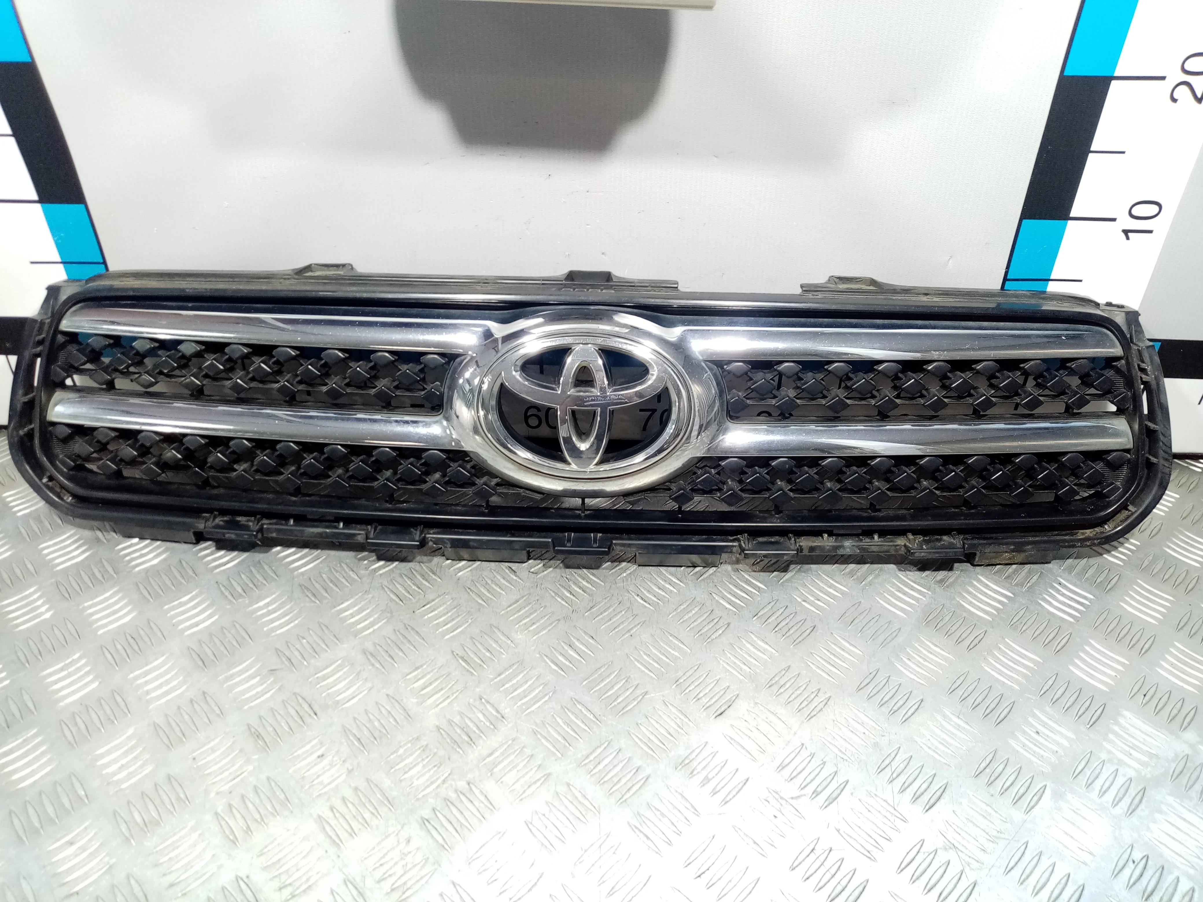 [Б/У] Решетка радиатора Toyota RAV 4 [Код: 00468783 ]