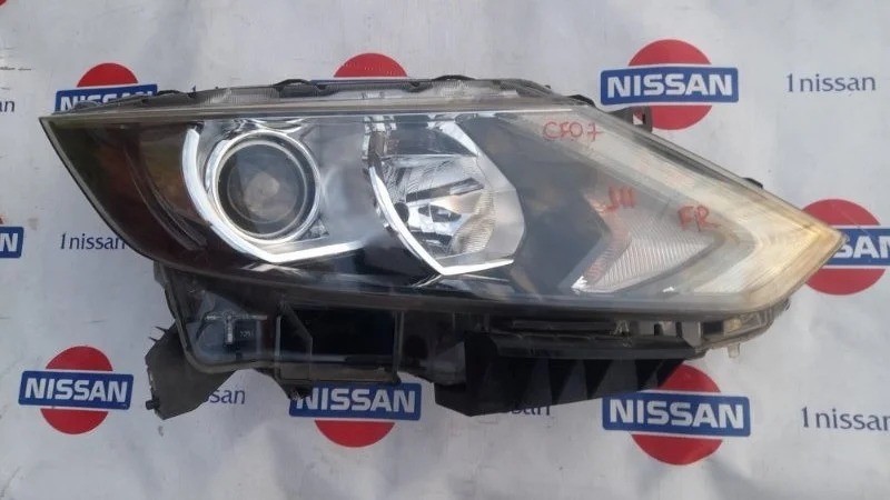 Фара галогеновая Nissan Qashqai 2015 260104EH1A J11 R9M, передняя правая