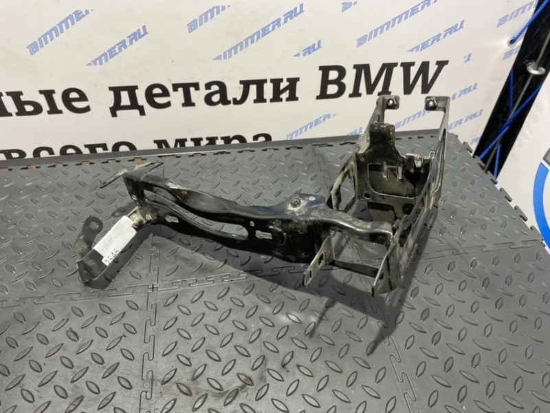 Кронштейн фары Bmw 51647245791 F22