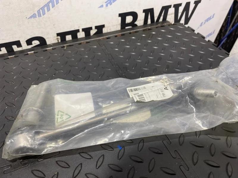 Стойка стабилизатора Bmw 37116859654 F15, передняя правая