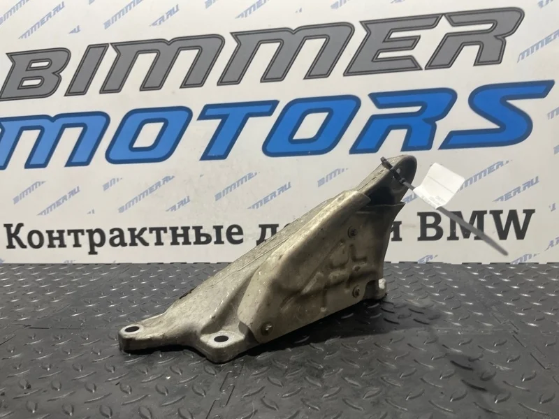 Кронштейн двигателя Bmw 22116784832 F25 N55B30A, правый