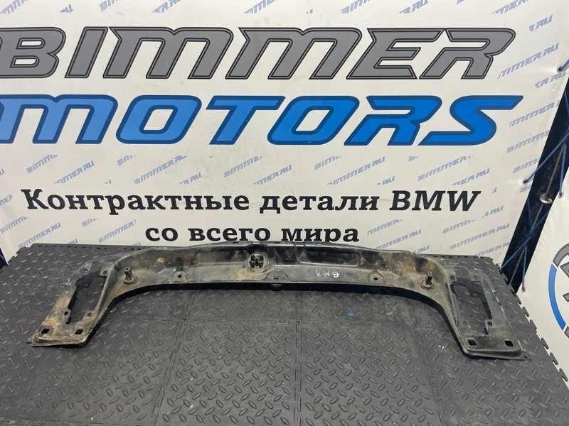 Верхняя планка телевизора Bmw 328Ix 51647245786 F30 N20B20A, передняя