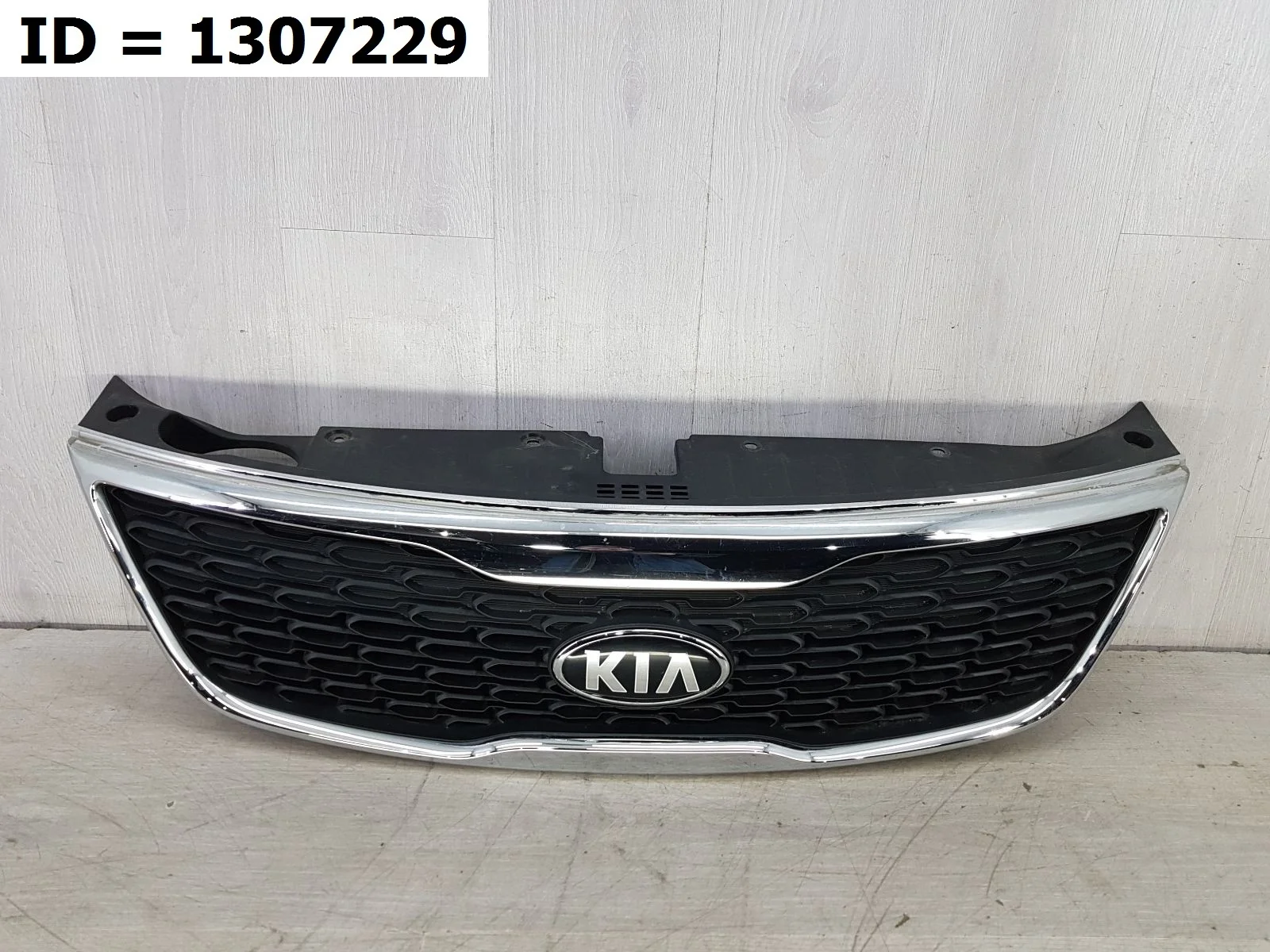 Решетка радиатора Kia Sorento