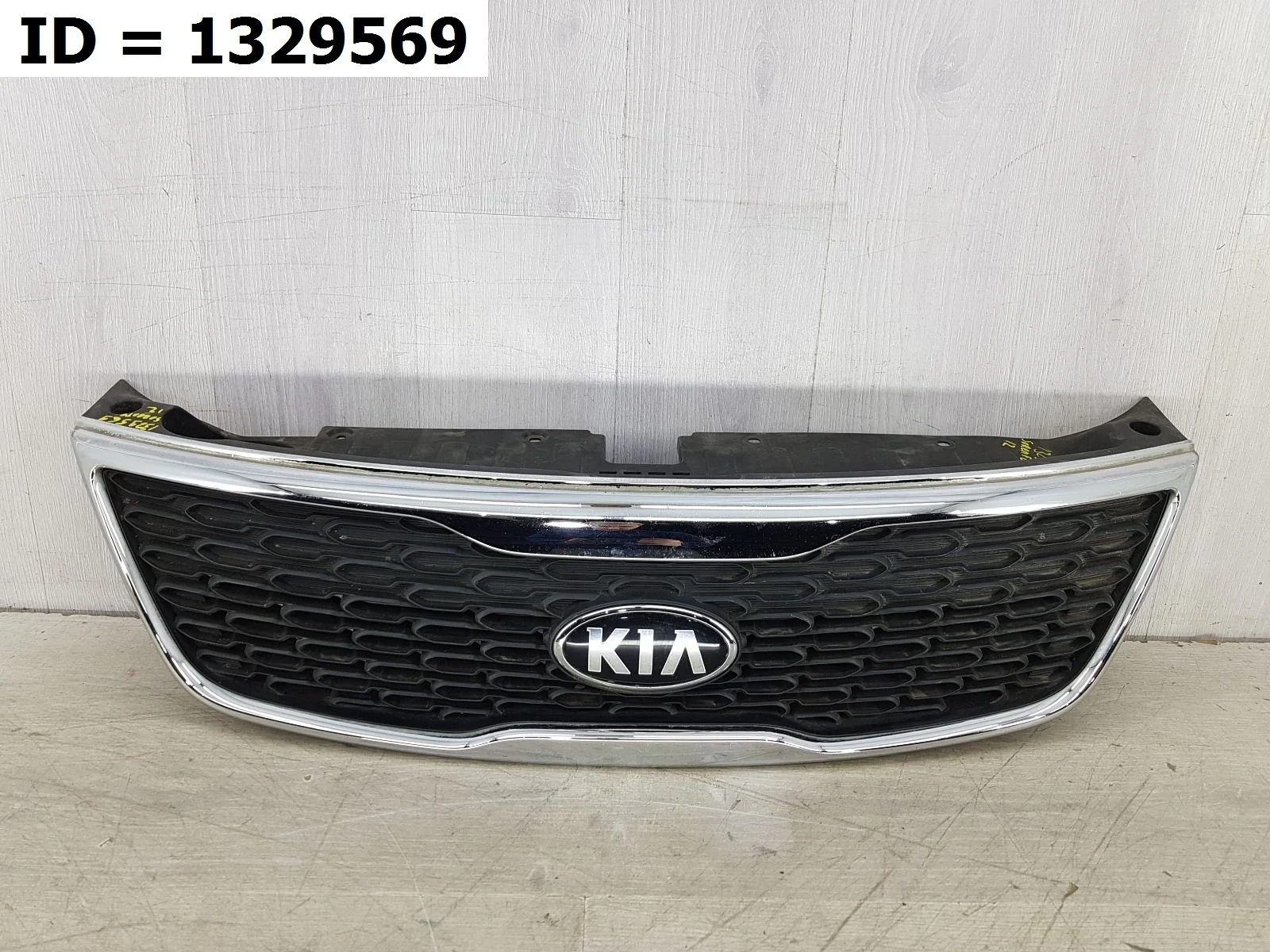 Решетка радиатора Kia Sorento