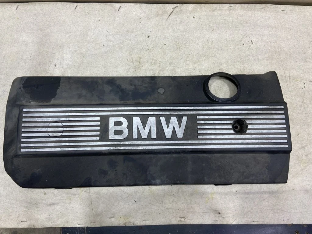 11127526445  Накладка двигателя BMW X53 M54