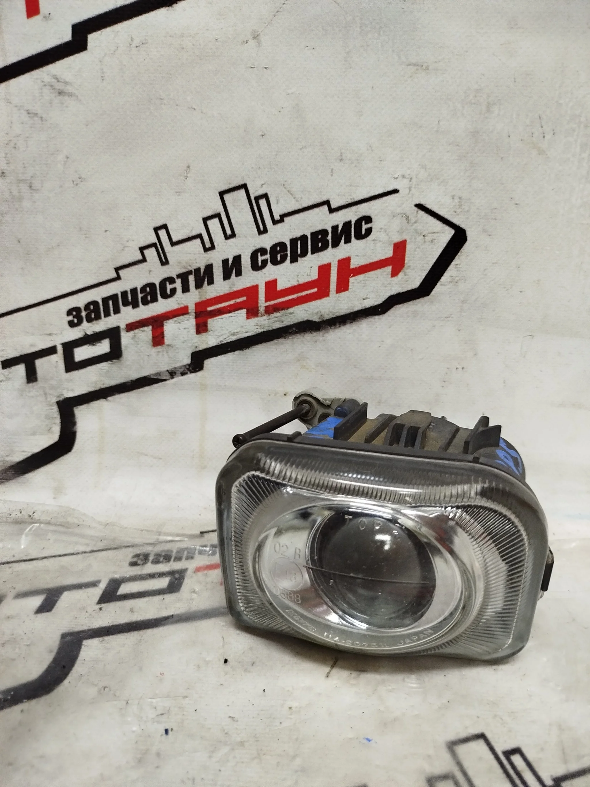 ТУМАНКА SUBARU LEGACY BE5 BE9 BEE BH5 BH9 BHC BHE BL5 BL9 BLE BP5 BP9 BPE BPH 11420751 ЛЕВАЯ 84501AE190 D880